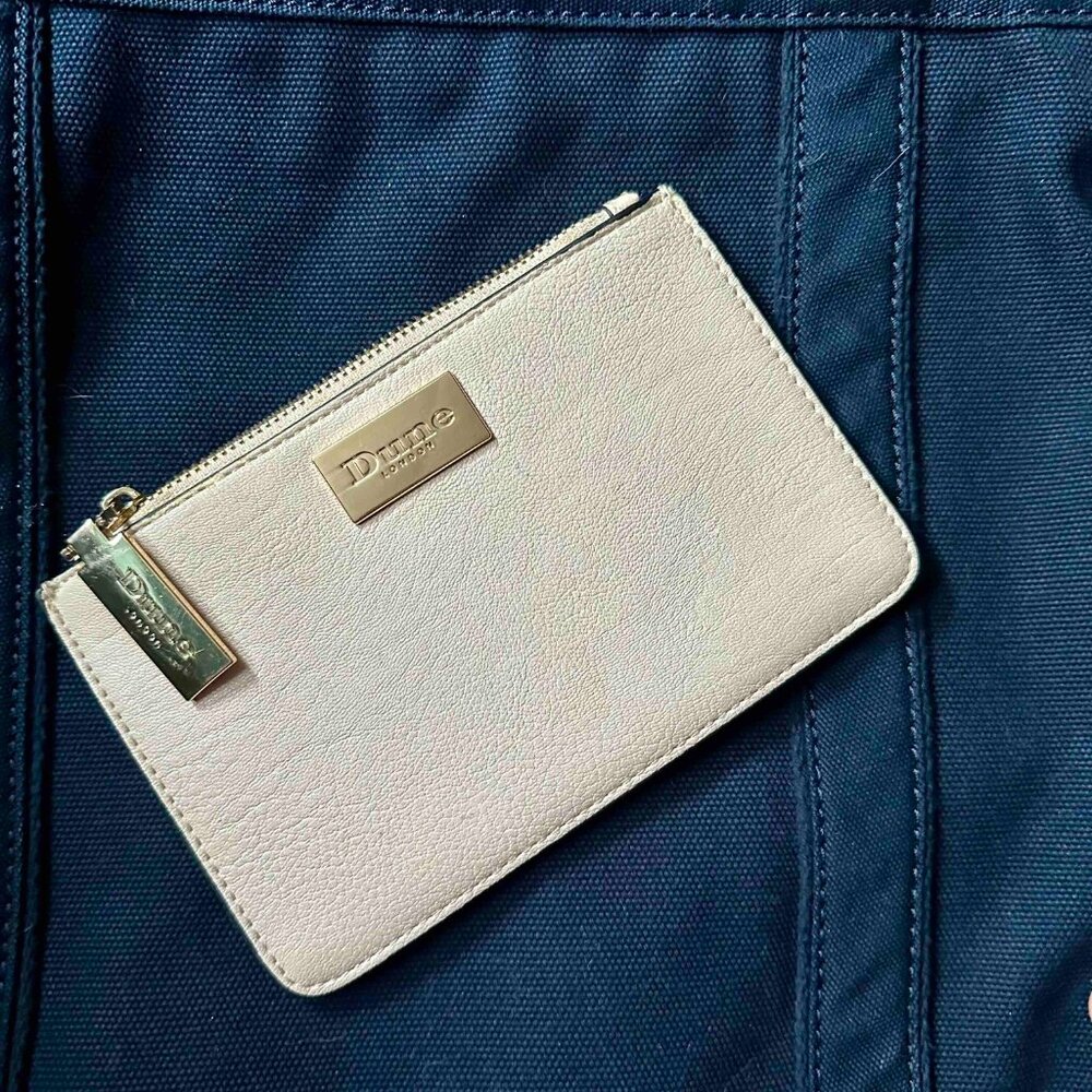 Dune London / Jones NY Off-white Leather Card case Passport Wallet
